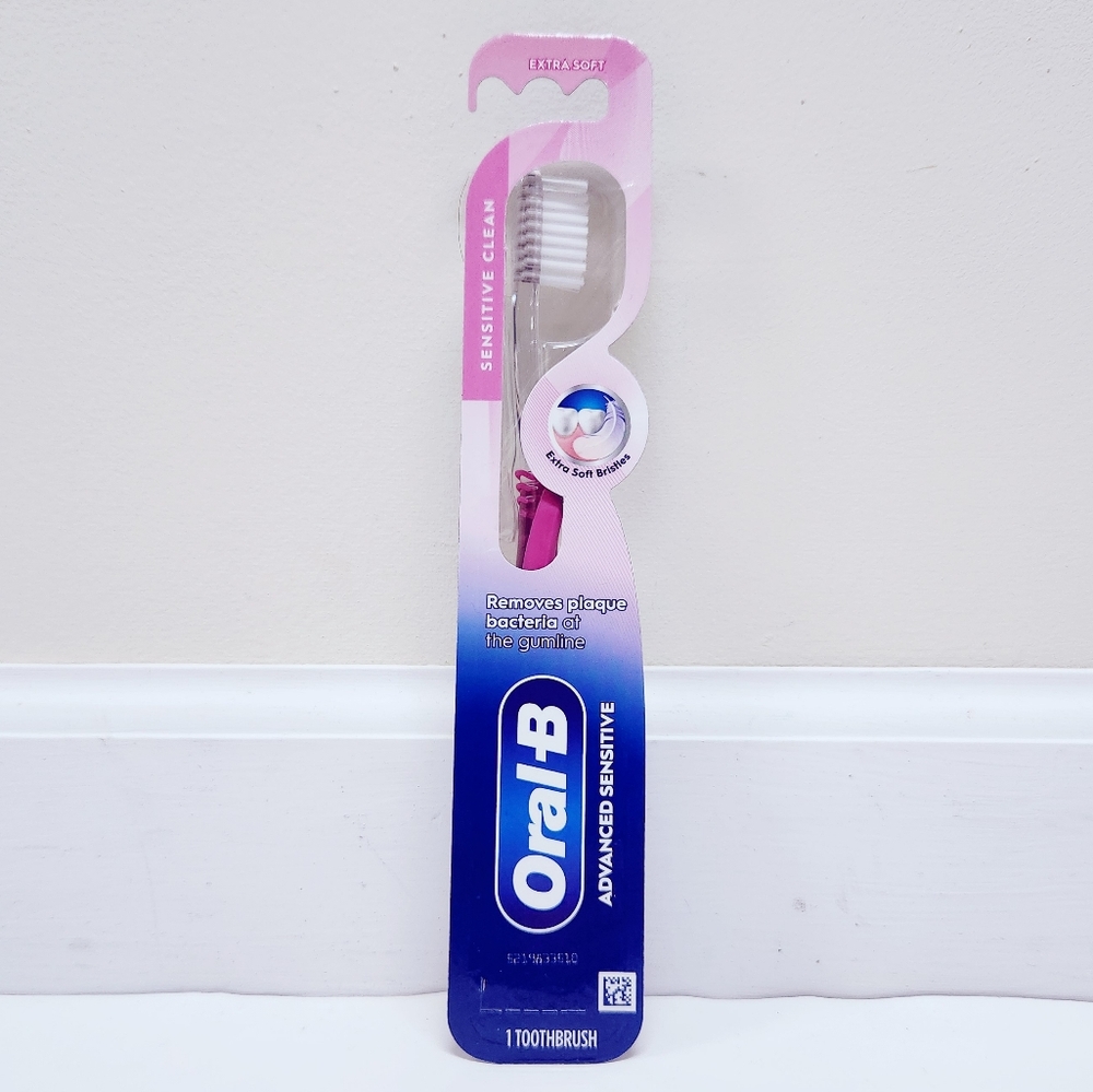 🍭7/$15 Oral-B Advanced Sensitive Manual Toothbrush Extra Soft